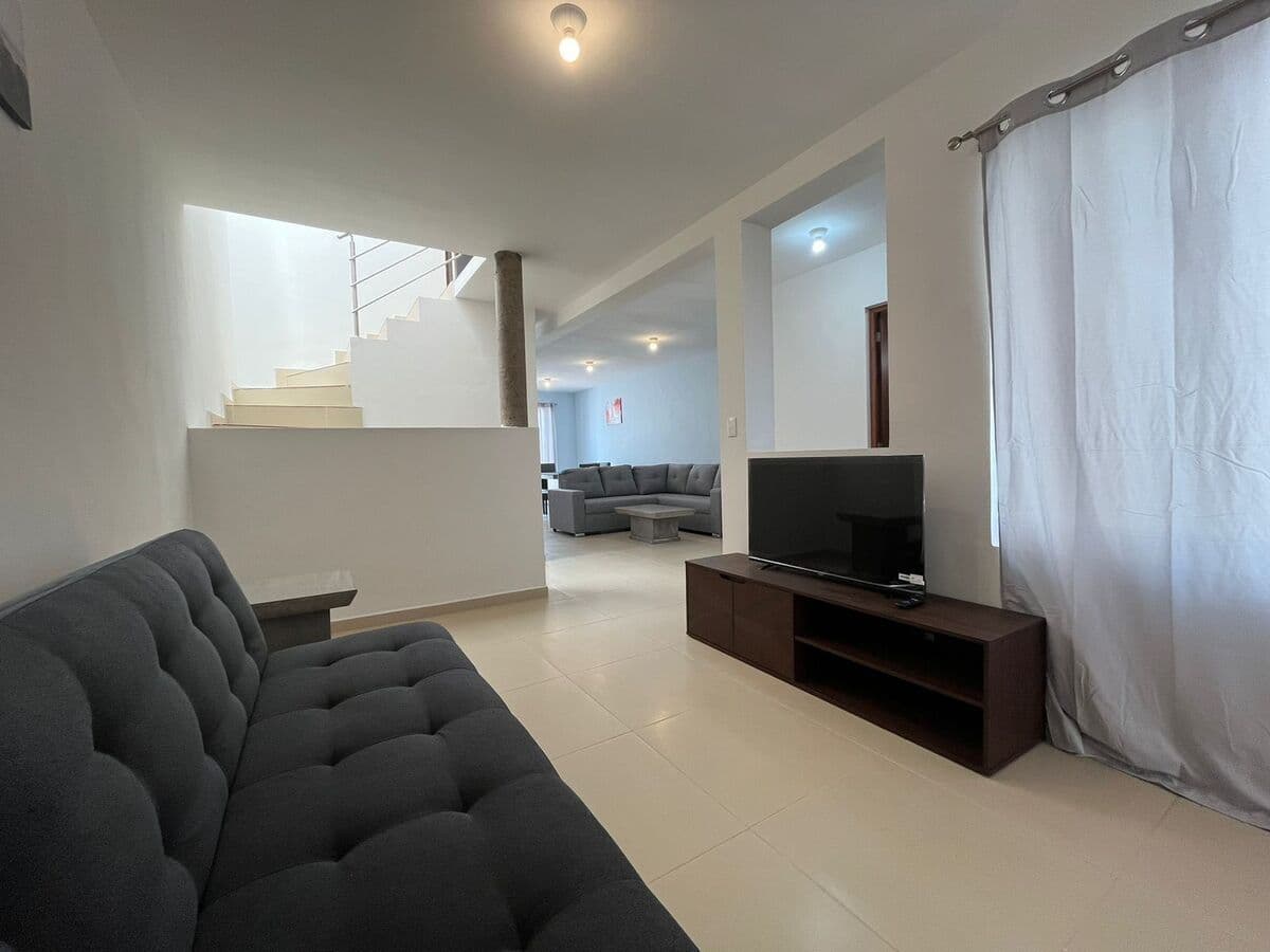 CASA NUEVA AMUEBLADA EN RENTA O VENTA EN PRIV. CIELO ABIERTO, (POZOS) SLP. 7