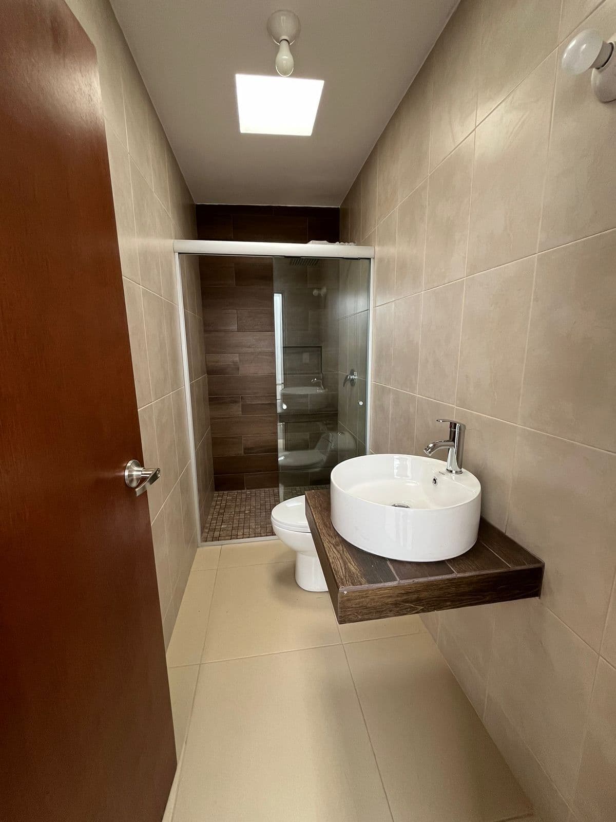 CASA NUEVA AMUEBLADA EN RENTA O VENTA EN PRIV. CIELO ABIERTO, (POZOS) SLP. 13