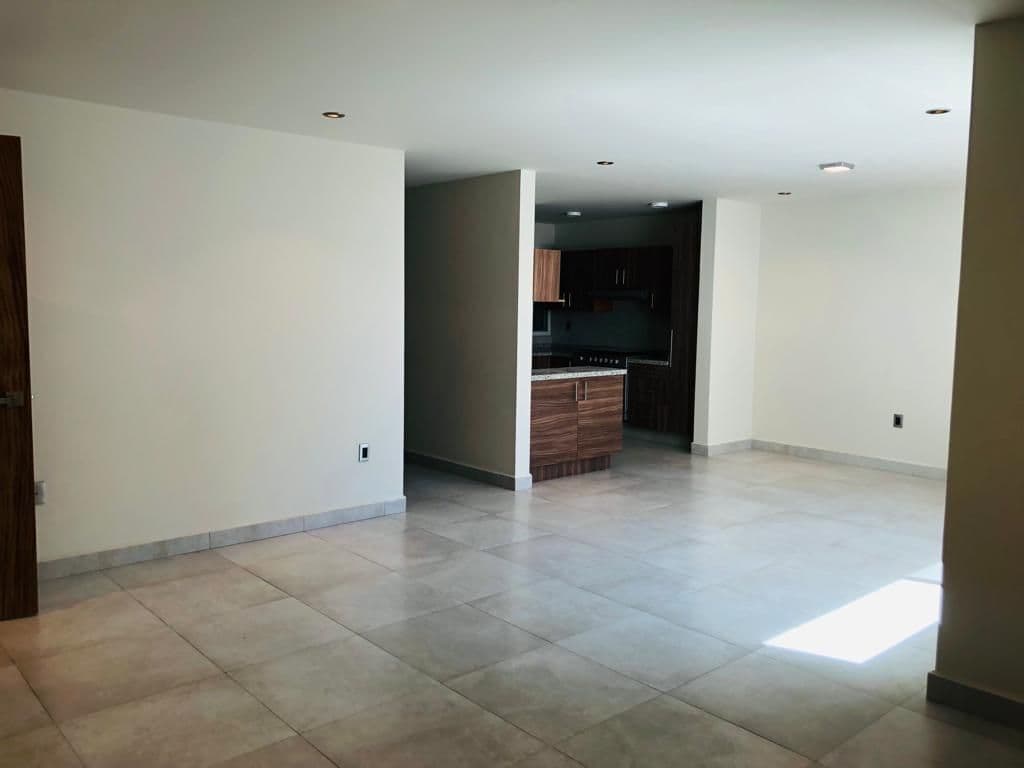 Departamento en Col. Jardín 1er piso con elevador, 3 recs 3 baños 5