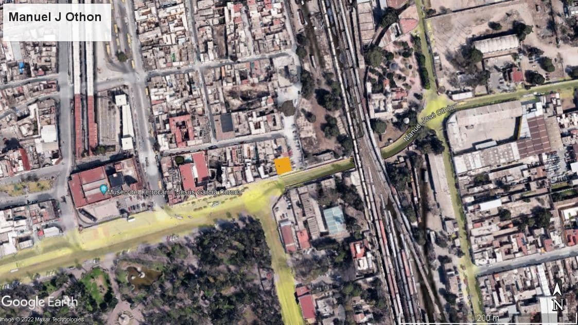 Se vende casa como terreno en Col. San Luis 259.20 m2 en esquina frente Alameda 3