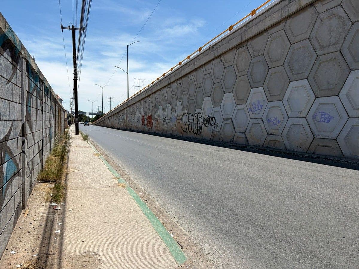 VENTA DE 2 Y 3 LOTES BARDEADOS ,RUMBO CARRETERA ZACATECAS ! 4