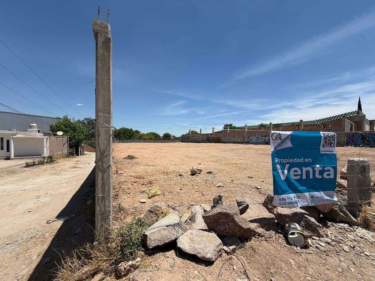 VENTA DE 2 Y 3 LOTES BARDEADOS ,RUMBO CARRETERA ZACATECAS ! 1/13