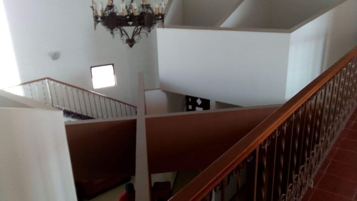Casa en venta en esquina, Av. Carranza 1,320 m2 de terreno 2