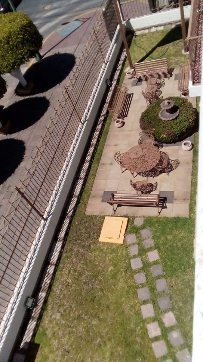 Casa en venta en esquina, Av. Carranza 1,320 m2 de terreno 6