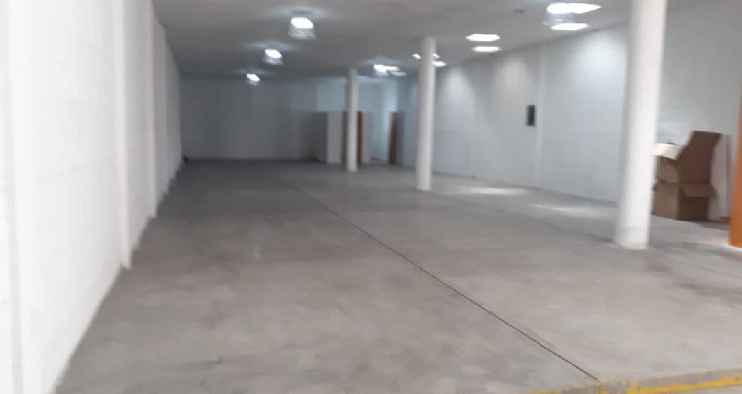 Excelente local en Venta !! 1/8