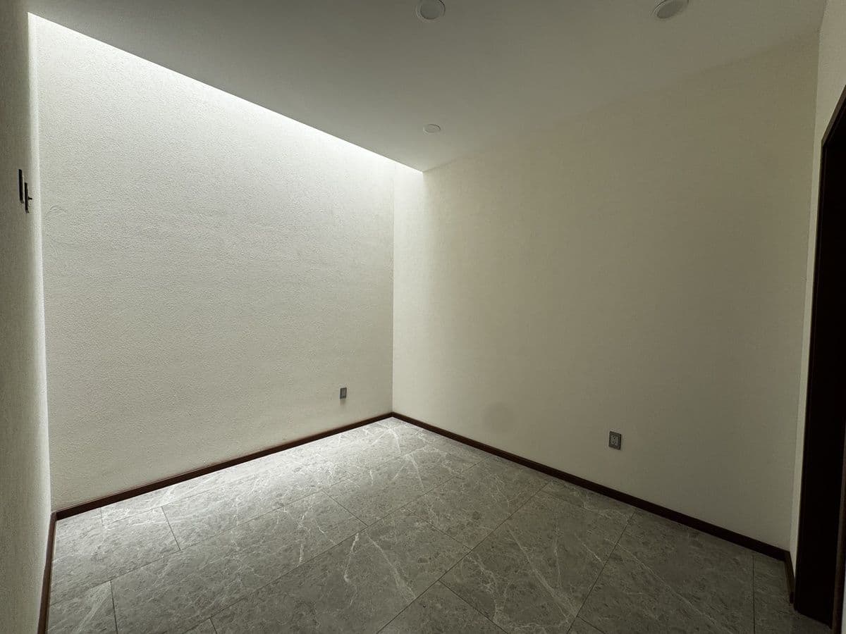 Casa en Venta en Fraccionamiento Tarragona con Salon  de juegos 12
