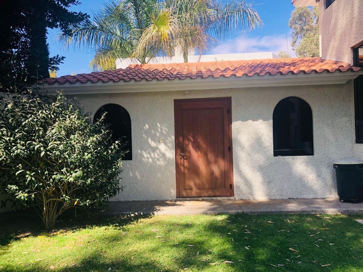 Casa en venta en el Club Campestre 3 recs 3 baños 3 medios baños, salón de jgos 6