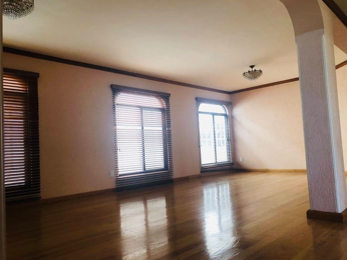 Casa en venta en el Club Campestre 3 recs 3 baños 3 medios baños, salón de jgos 9