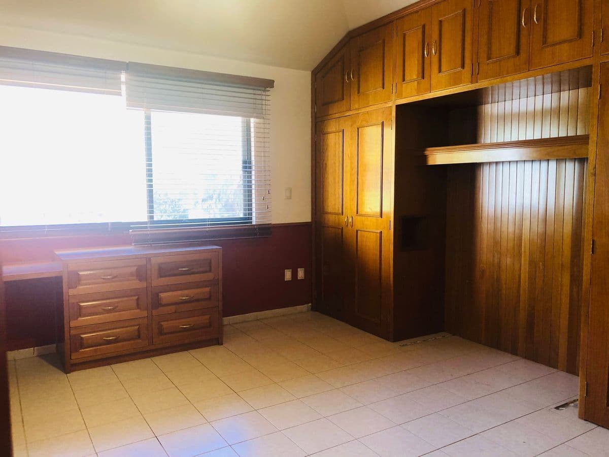 Casa en venta en el Club Campestre 3 recs 3 baños 3 medios baños, salón de jgos 11