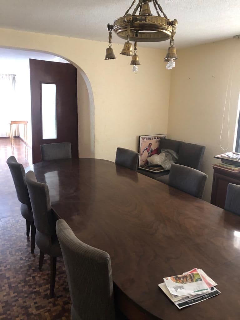 Casa en venta en Col. del Valle 5 habs 4.5 baños 2 habs en planta baja 3