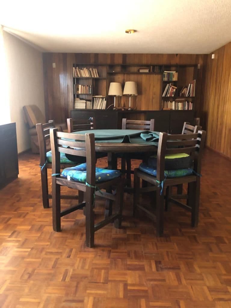 Casa en venta en Col. del Valle 5 habs 4.5 baños 2 habs en planta baja 6
