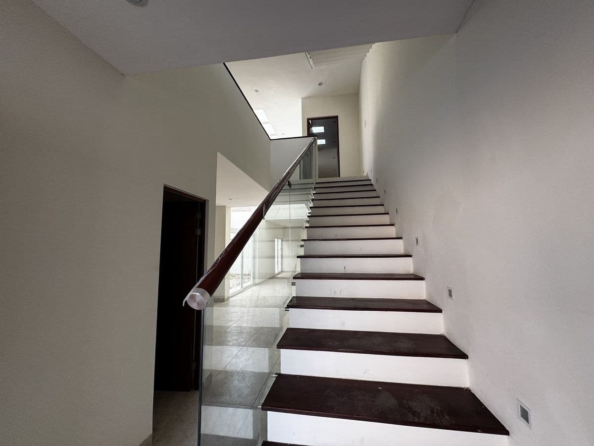 Casa en Venta en Fraccionamiento Tarragona con Zona de Juegos 4