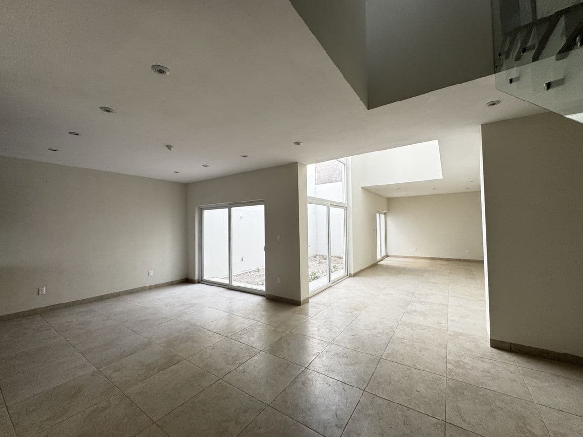 Casa en Venta en Fraccionamiento Tarragona con Zona de Juegos 6