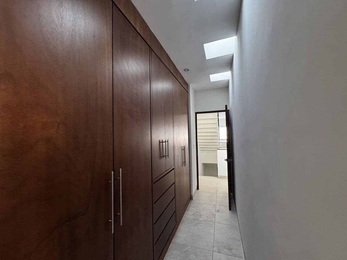 Casa en Venta en Fraccionamiento Tarragona con Zona de Juegos 13
