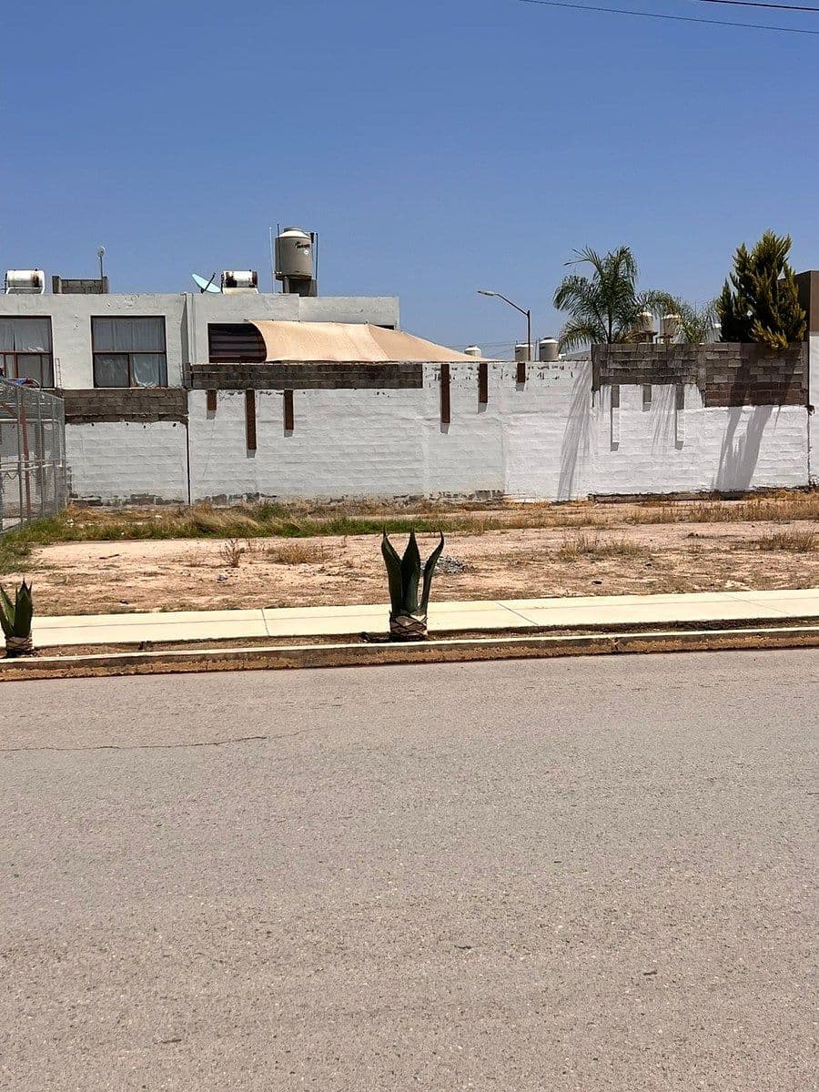 VENTA DE TERRENO VILLA DE POZOS 10