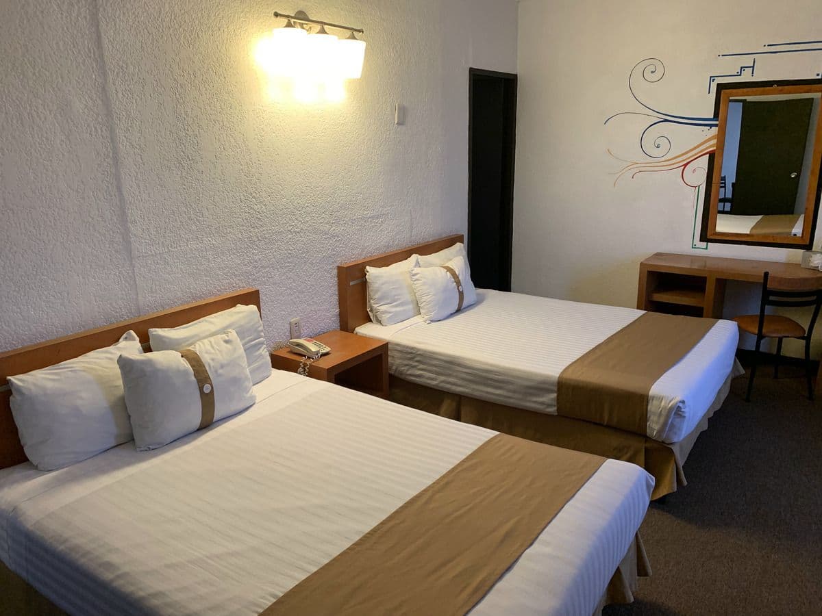 Hotel en venta, 80 habitaciones, centrico, muy acreditado y cuidado 1/13