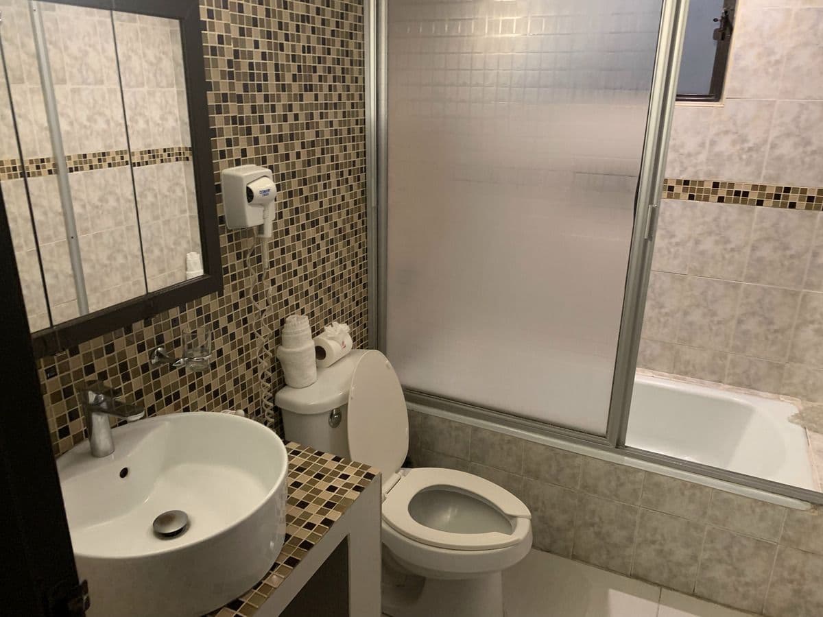 Hotel en venta, 80 habitaciones, centrico, muy acreditado y cuidado 2