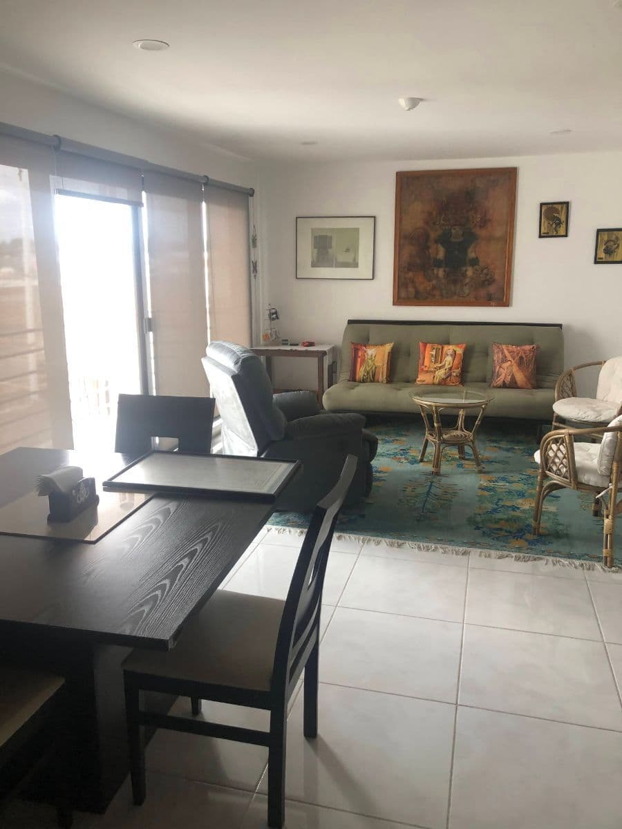 Departamento 2 Recs con baño, amueblado con balcón, atrás del Punto Verde. 1/13