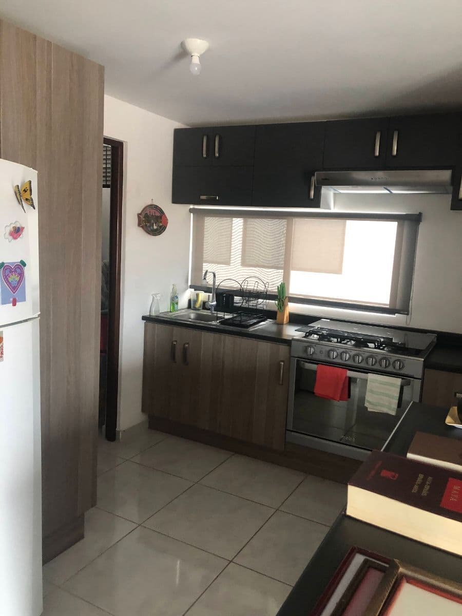 Departamento 2 Recs con baño, amueblado con balcón, atrás del Punto Verde. 2