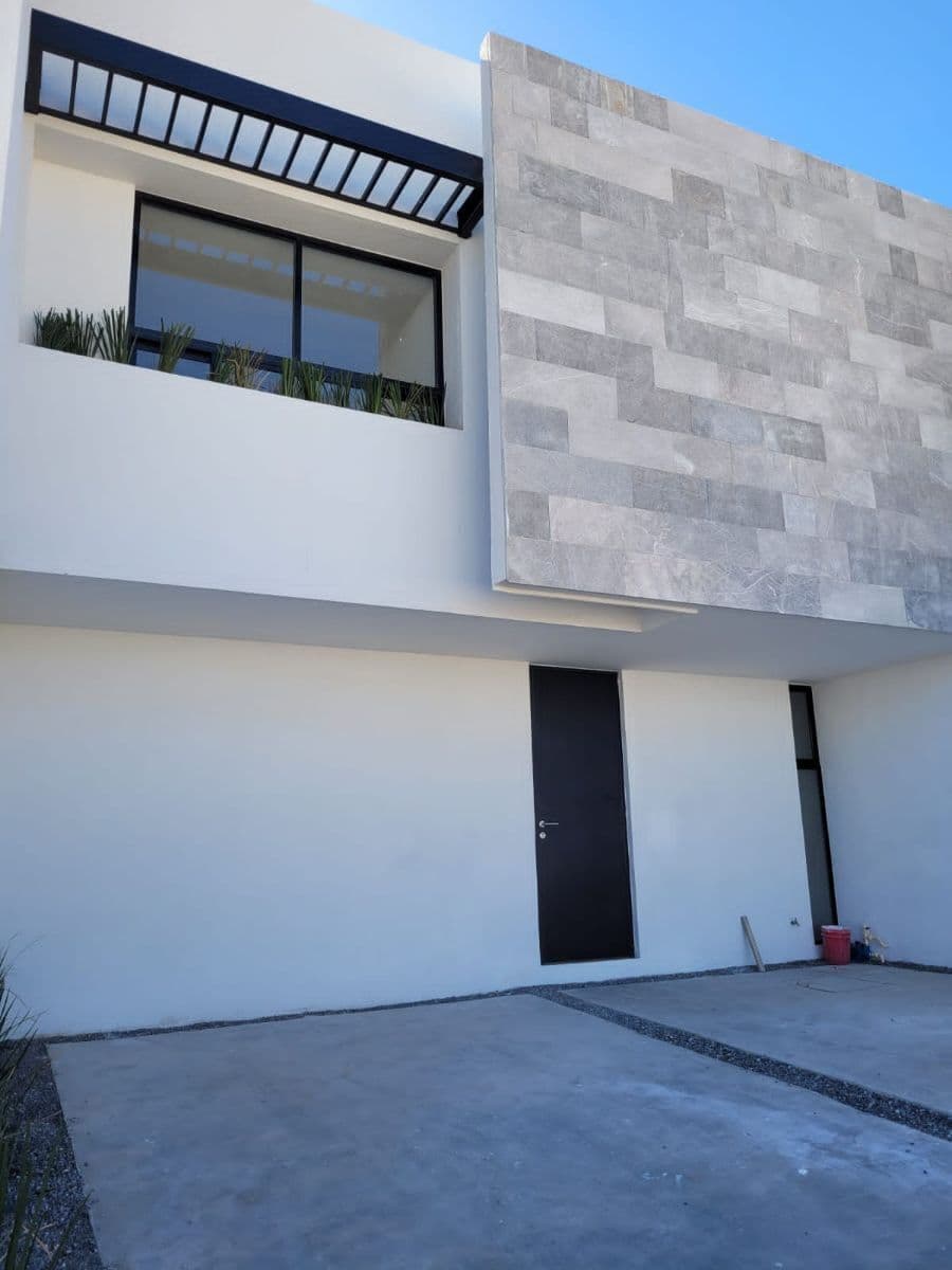 Casa en venta en Forja Real 3 recs 2 baños Roof con medio baño 8