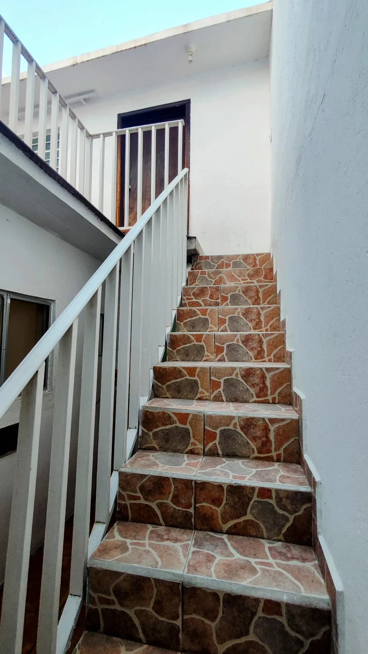 A UNOS PASOS DE AV. HIMNO NAL. CASA EN VENTA EN SAN JUAN DE GUADALUPE, S.L.P. 15