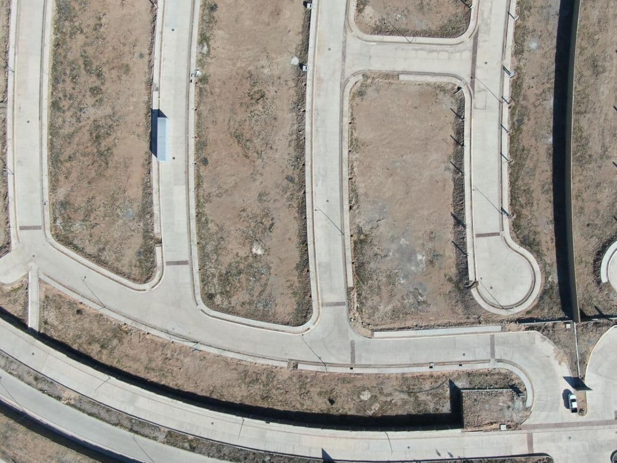 Terrenos en Gran Peñon en privada Canal de 200m2 caad uno 2