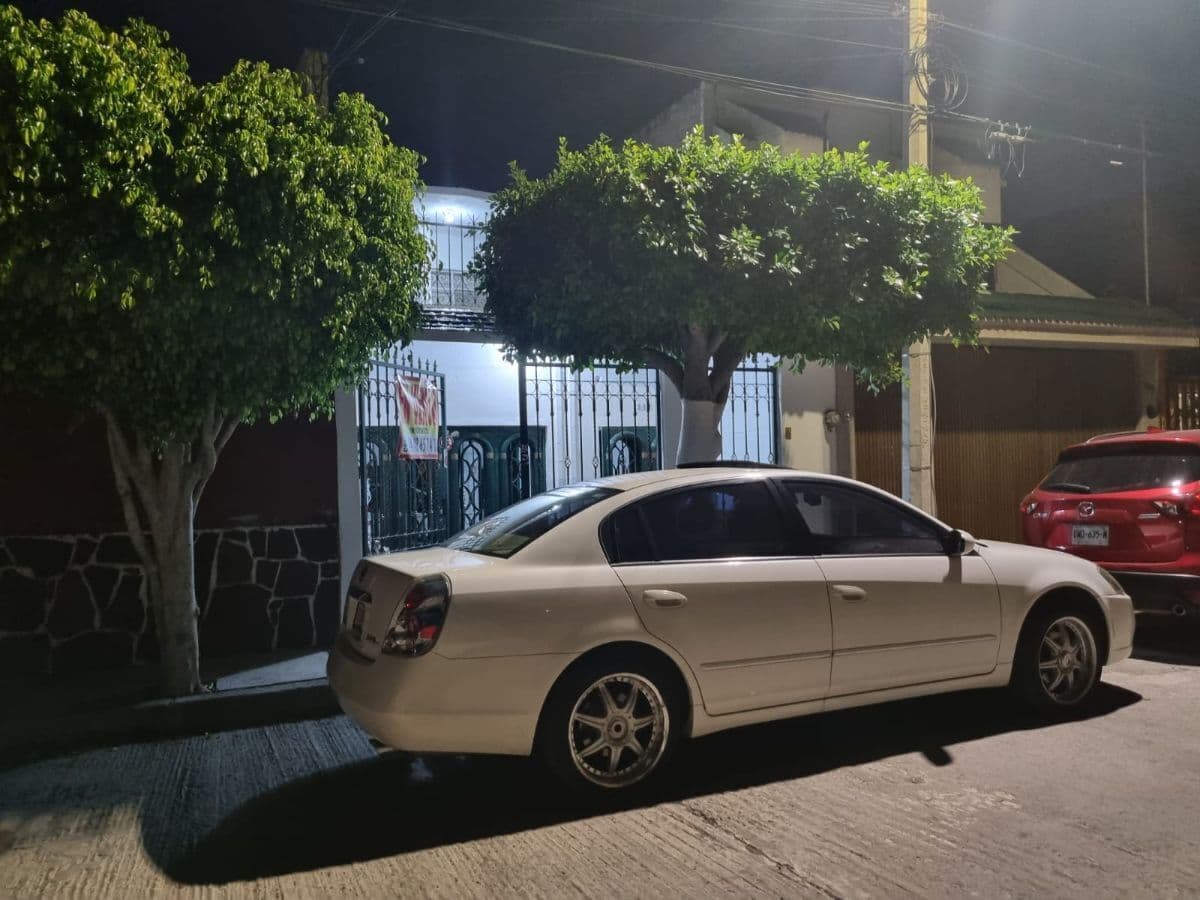 CASA EN VENTA , HIMNO NACIONAL 2