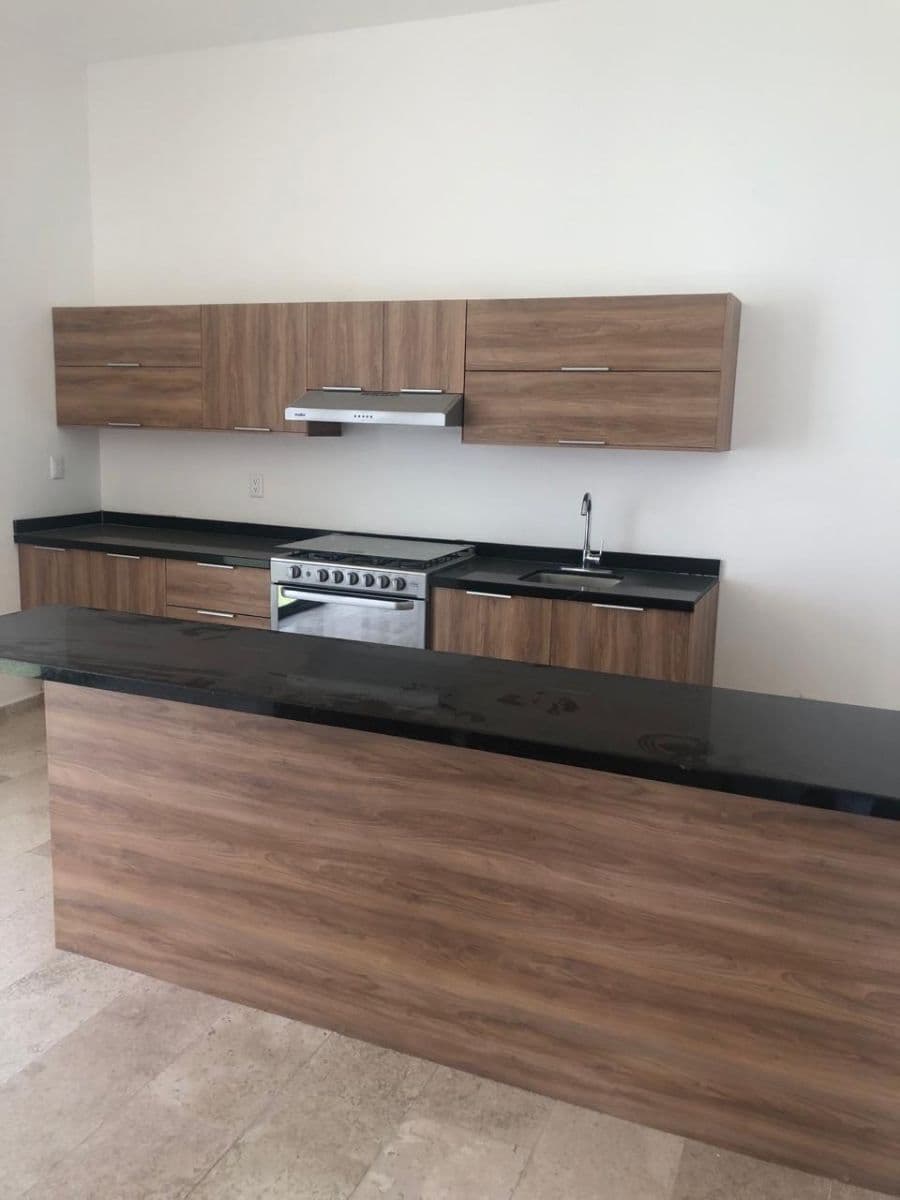Casa en venta en Privada Chapultepec, 3.5 baños, jardin, área de TV, persianas 1/13