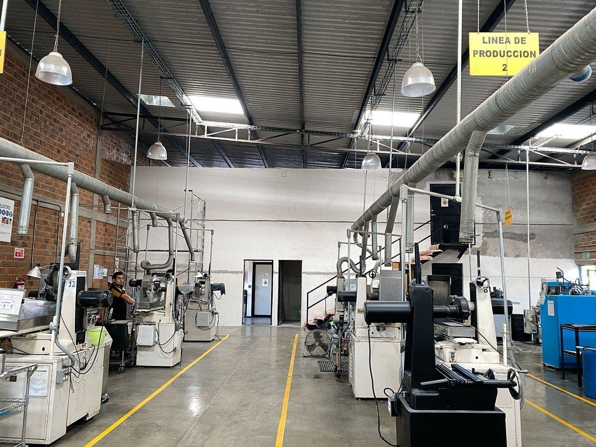 NAVE EN RENTA Y VENTA – Espacios Amplios y Funcionales 5