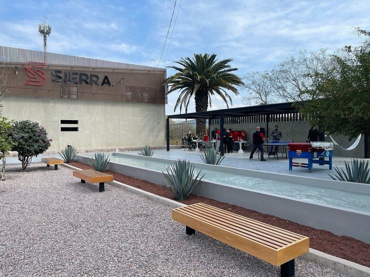 NAVE EN RENTA Y VENTA – Espacios Amplios y Funcionales 8