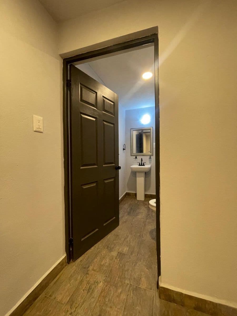 Casa en venta Himno Nacional 1a secc. 3 recs, 3.5 baño , roof c asador y baño 7
