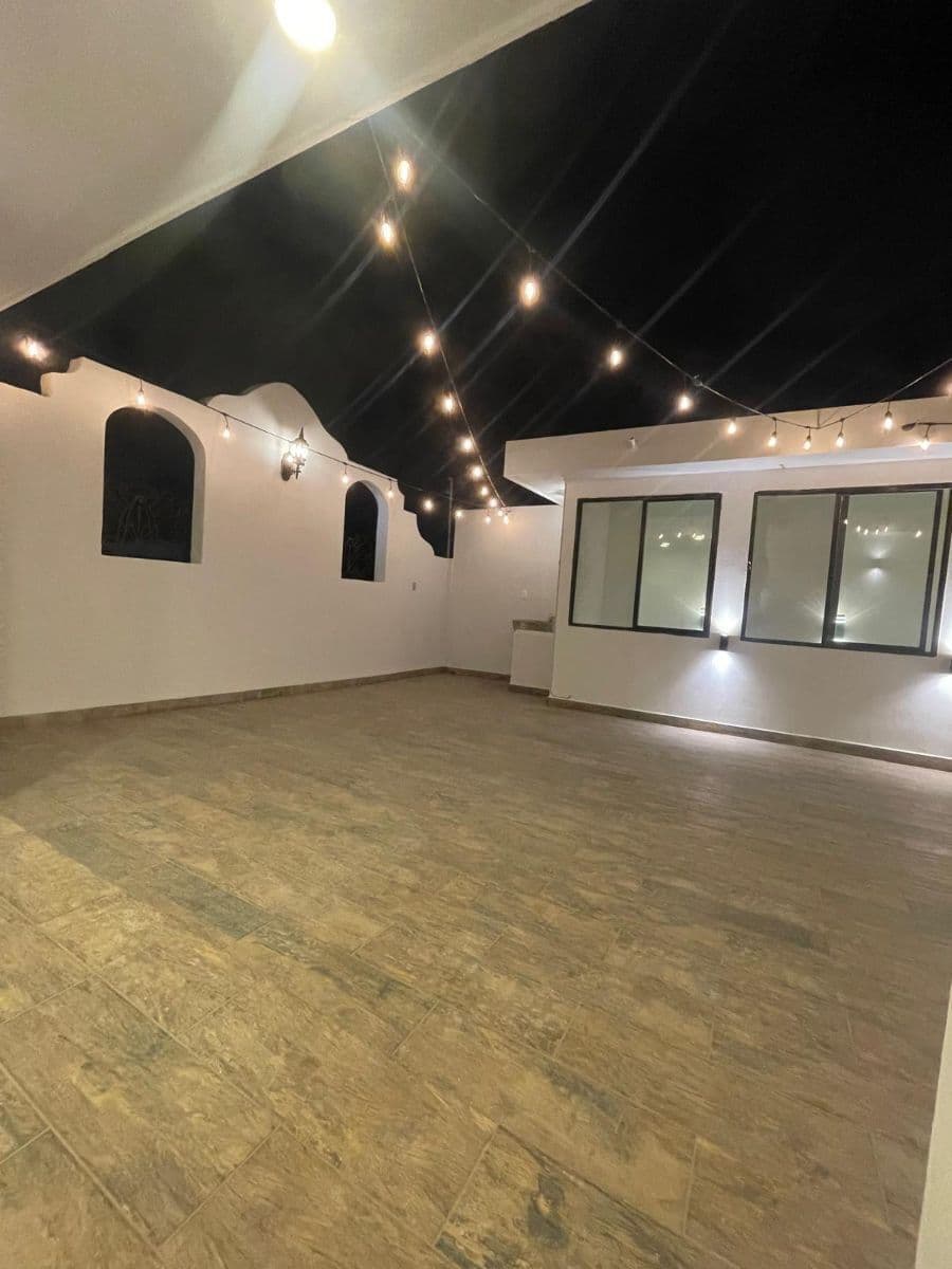 Casa en venta Himno Nacional 1a secc. 3 recs, 3.5 baño , roof c asador y baño 11