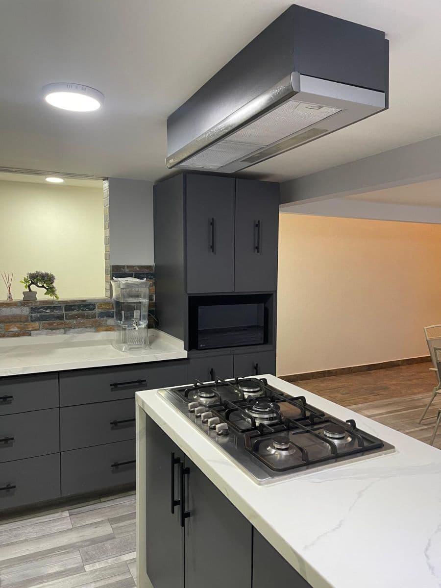 Casa en venta Himno Nacional 1a secc. 3 recs, 3.5 baño , roof c asador y baño 2