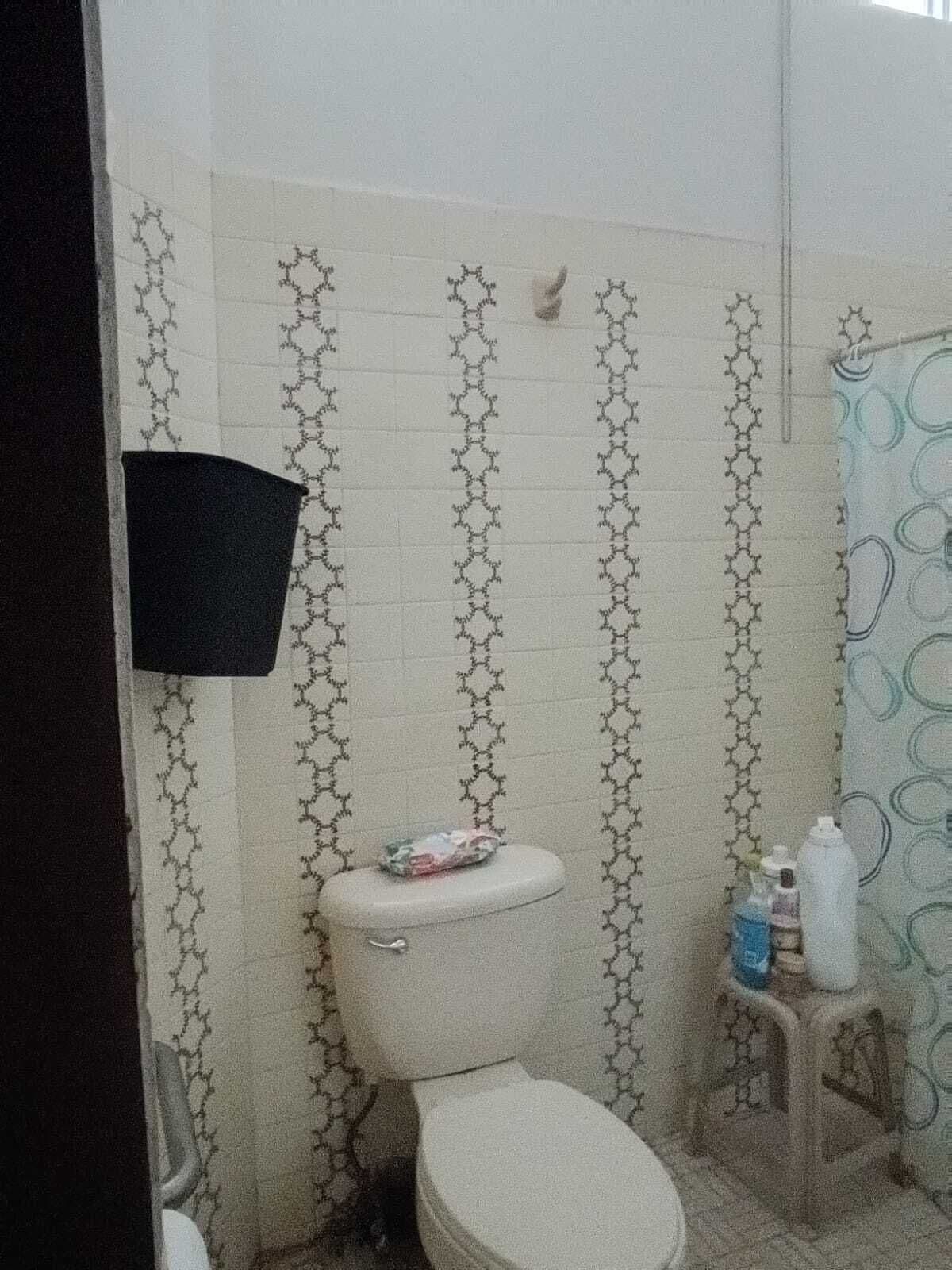 Casa en venta en La Colonia Moderna 4 recamaras 4 baños 2 plantas 5