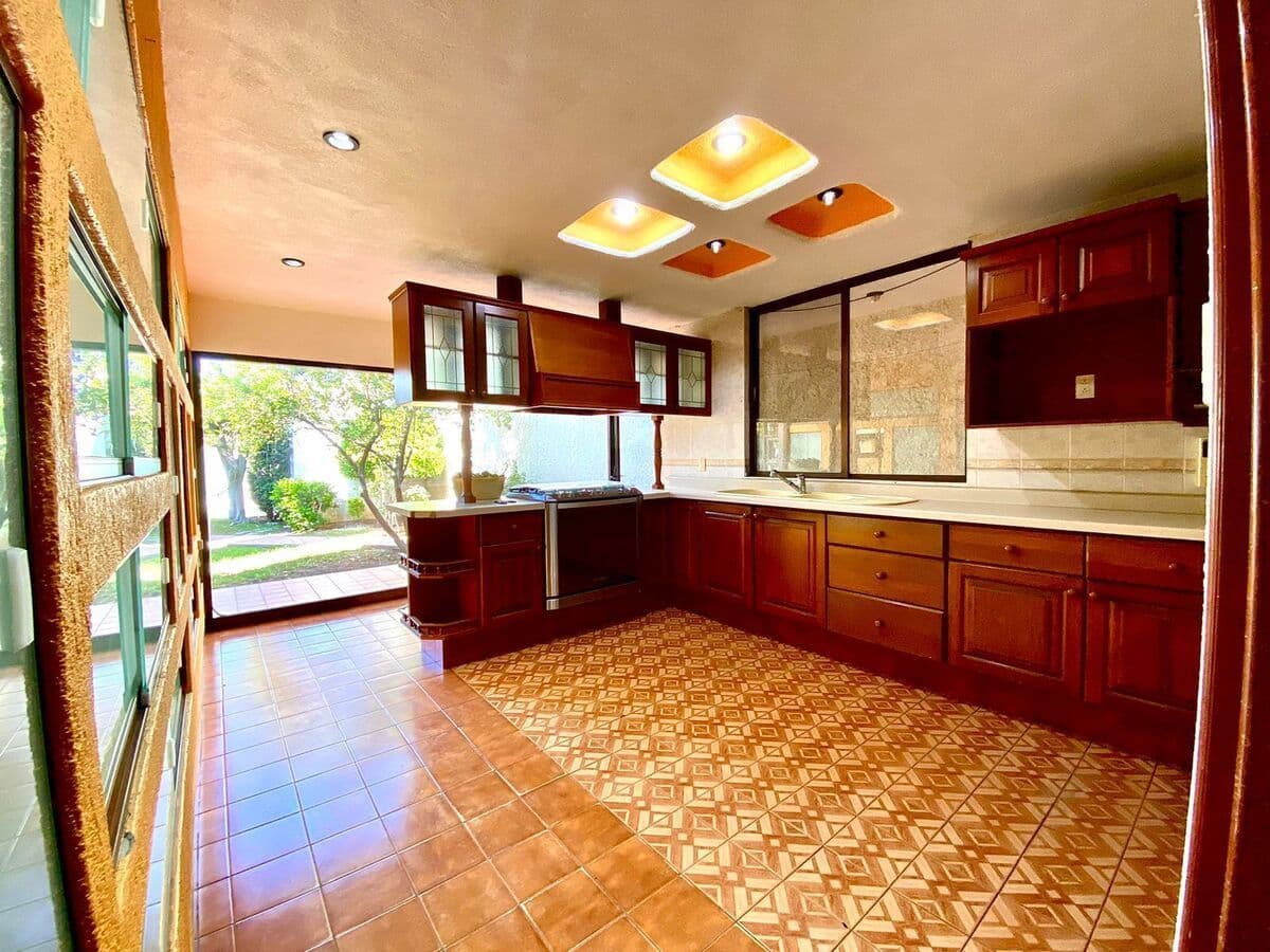MUY CERCA DEL JARDIN DE TEQUIS, CASA EN VENTA POR GARCIA DIEGO, S.L.P. 6