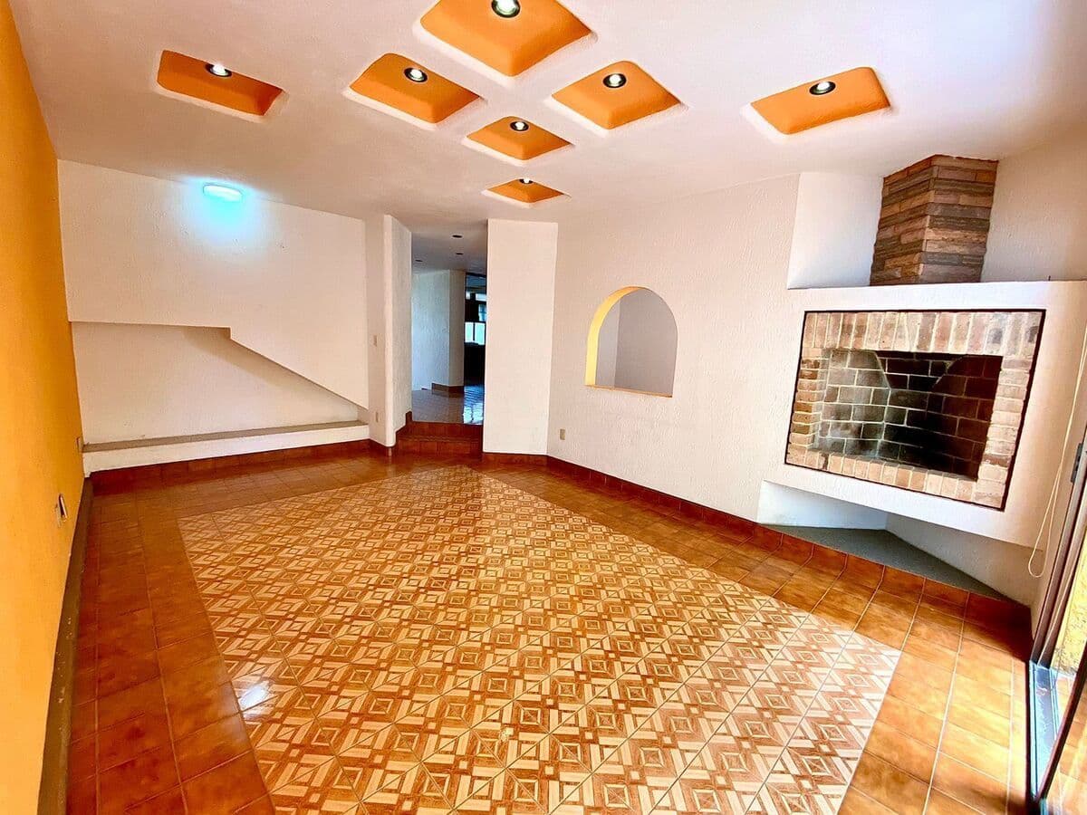 MUY CERCA DEL JARDIN DE TEQUIS, CASA EN VENTA POR GARCIA DIEGO, S.L.P. 7