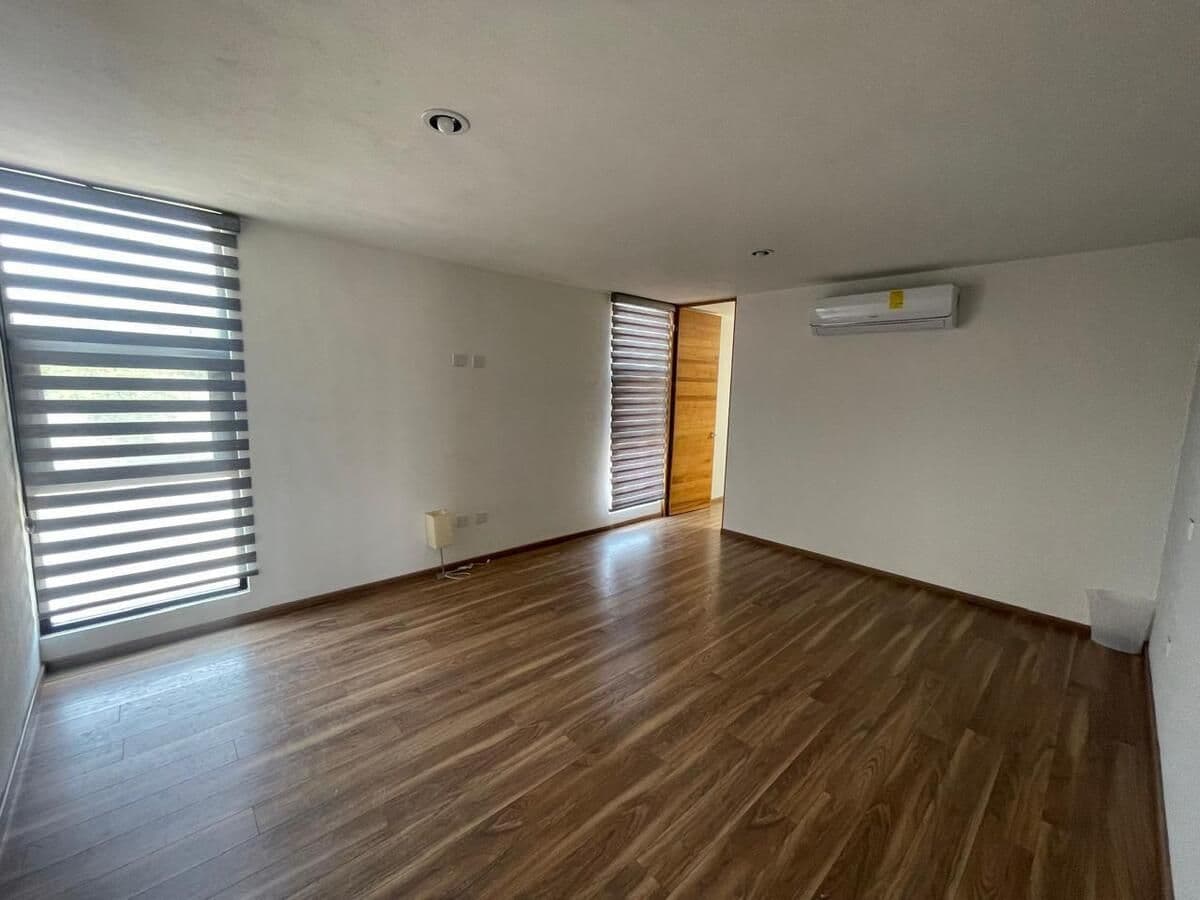 Casa en Venta en Club de Golf La Loma con Alberca Techada. 9