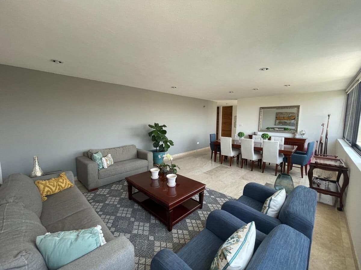 Casa en Venta en Club de Golf La Loma con Alberca Techada. 5