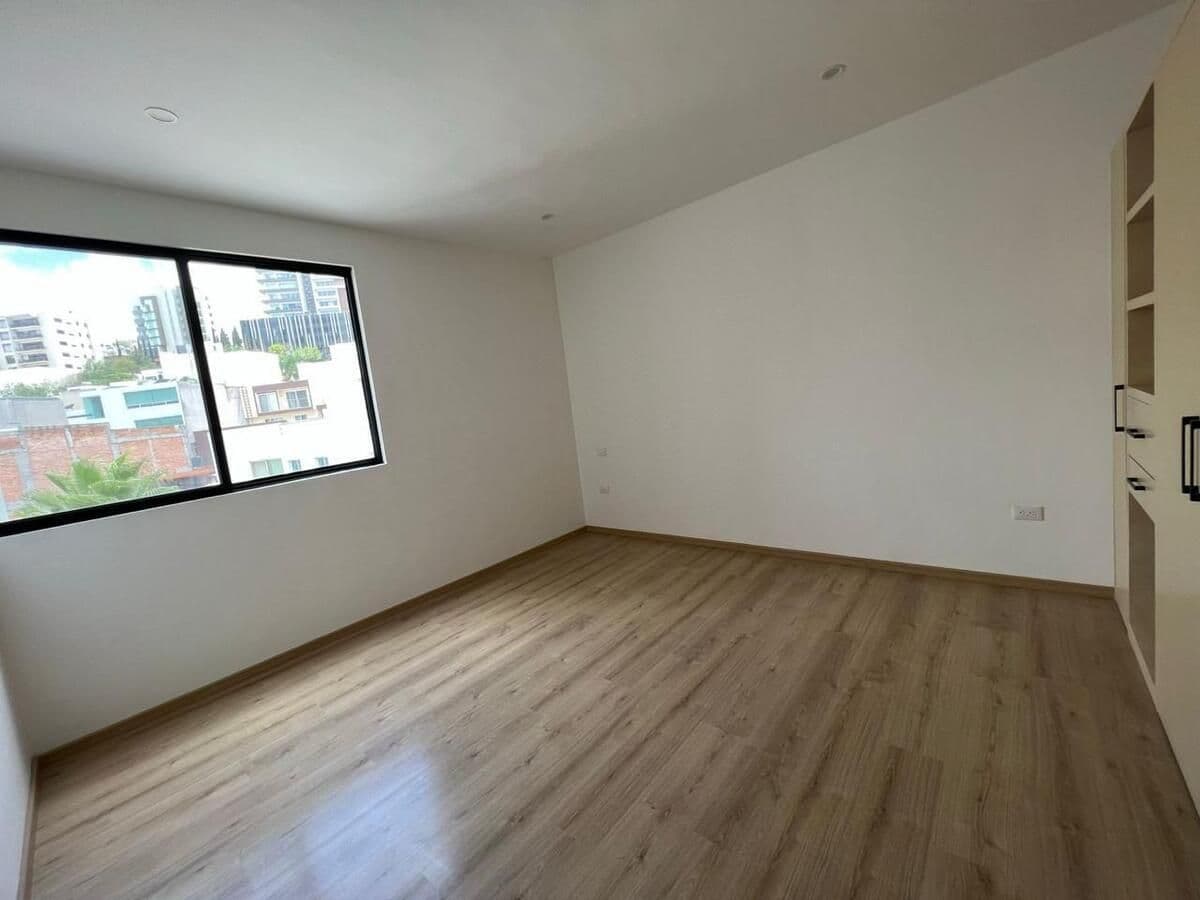 DEPARTAMENTO EN RENTA EN LOMAS DEL TEC 6