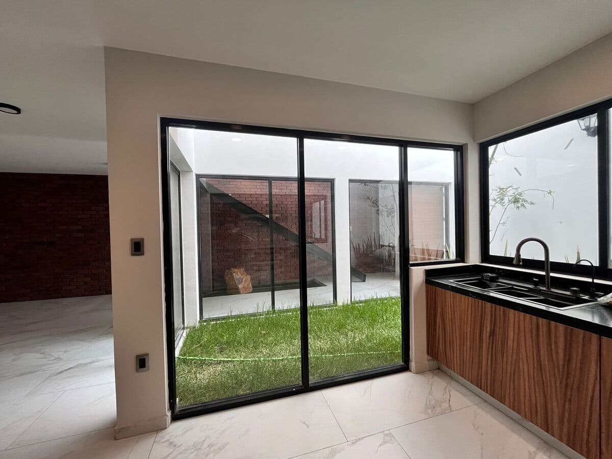 CASA EN VENTA EN FRACCIONAMIENTO COLMENA EN SAN LUIS POTOSI 4