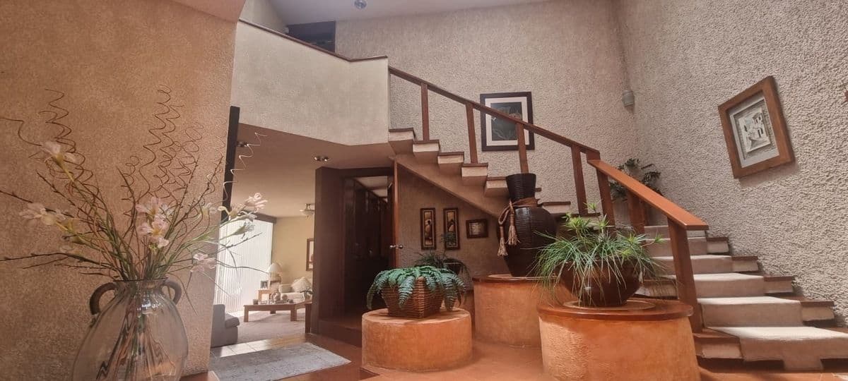 Casa en venta en lomas primera en San Luis potosi 1/14