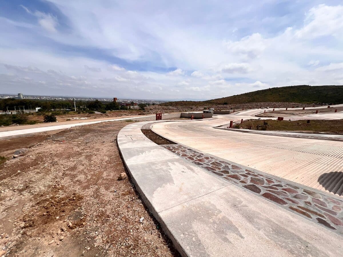 Terrenos en venta en pedregal, privada altazur 11