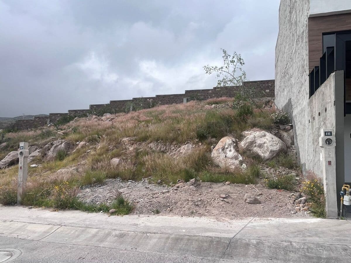 Terreno en Venta en Privada Lomas de Chapultepec pendiente positiva. 3