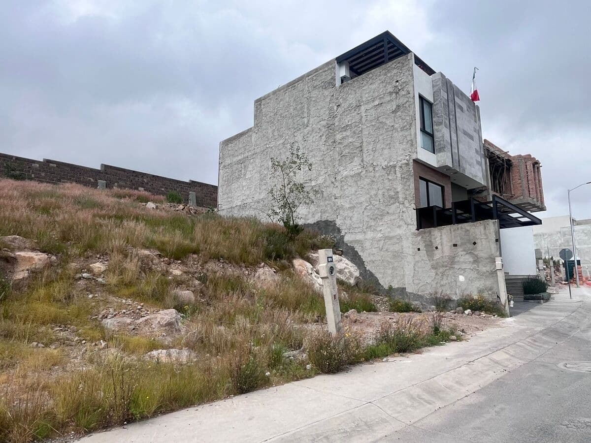 Terreno en Venta en Privada Lomas de Chapultepec pendiente positiva. 4