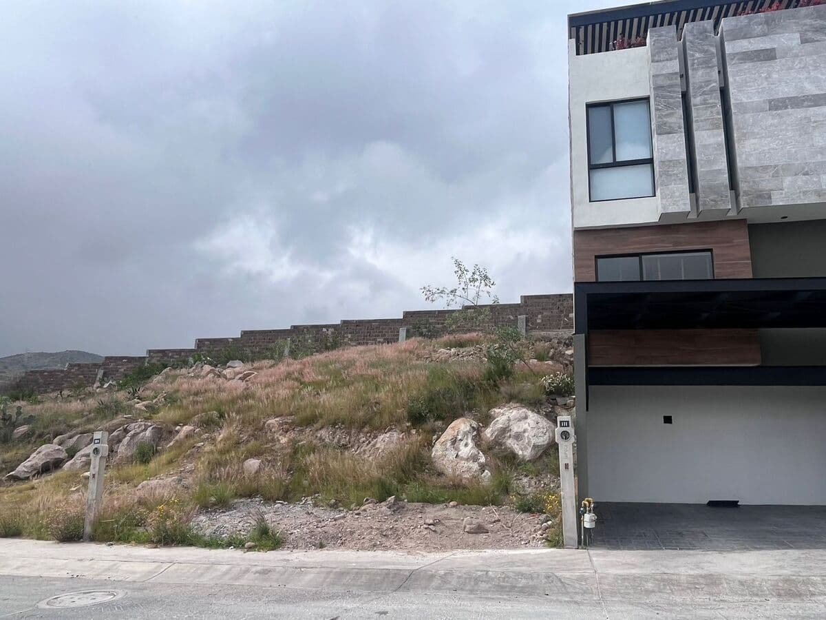 Terreno en Venta en Privada Lomas de Chapultepec pendiente positiva. 6