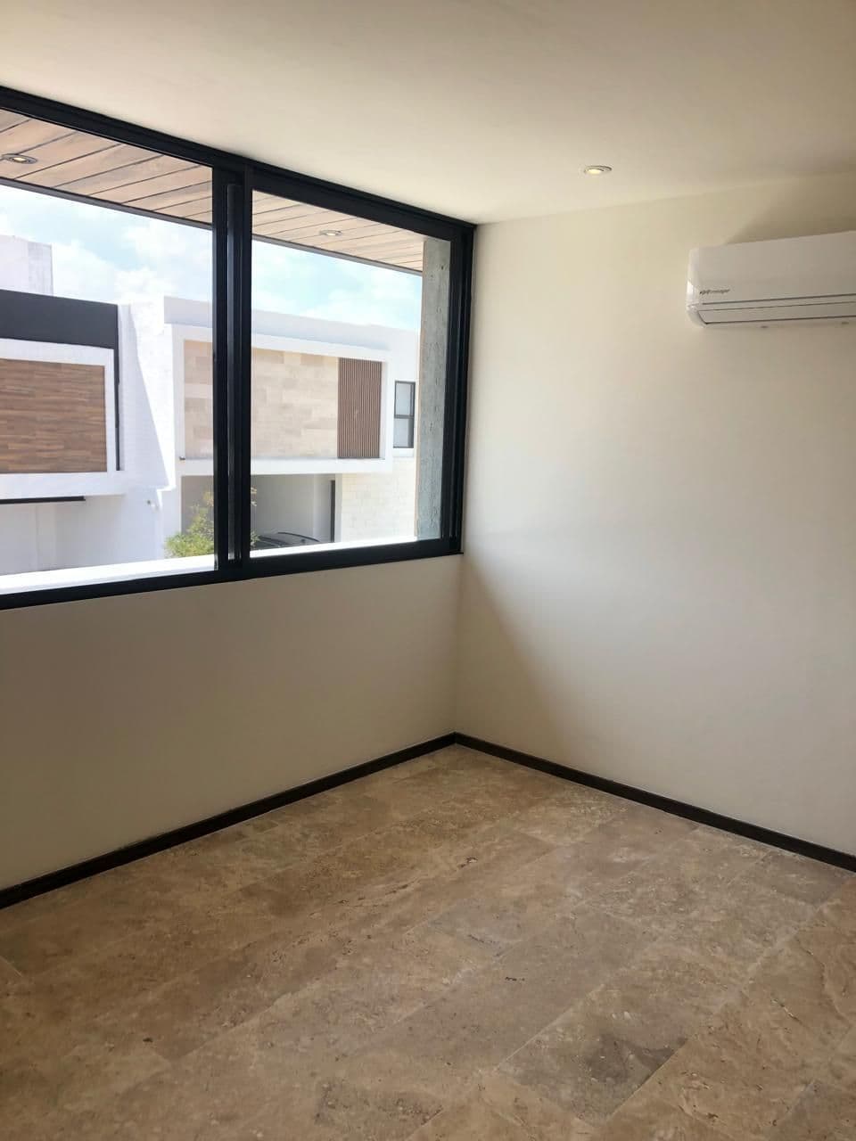 Casa en venta en San Ángel 5 Recamara en planta baja con baño completo, jardin 9