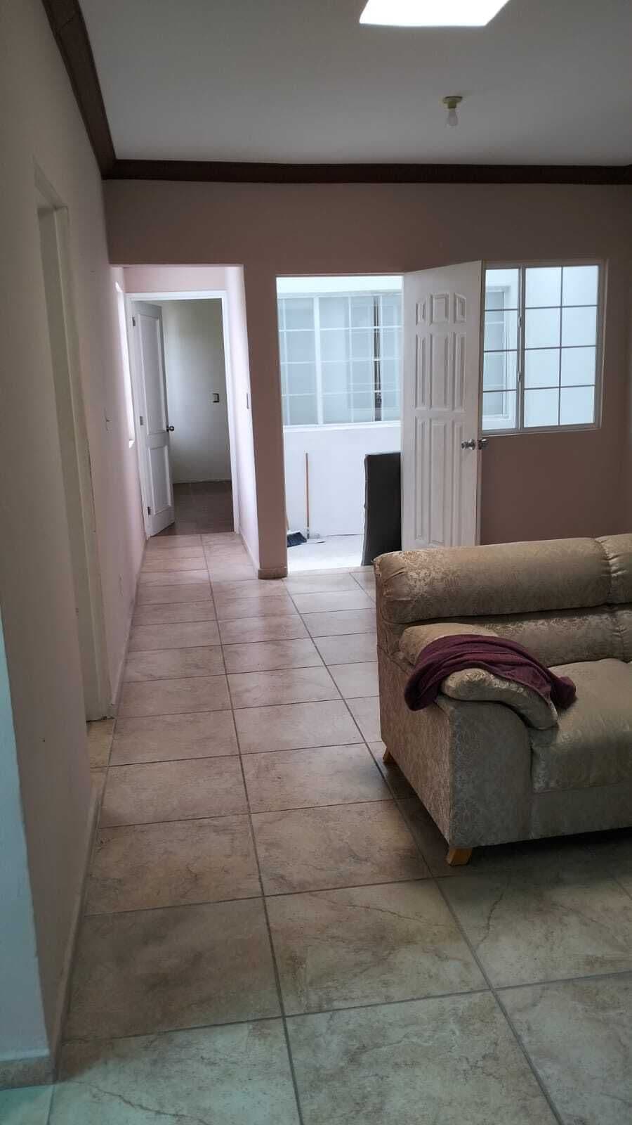 Casa en venta en jardines de Oriente 4 recámaras 2 baños 2 medios baños 13