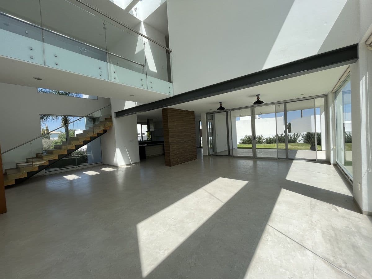 Casa en club de golf la loma 3