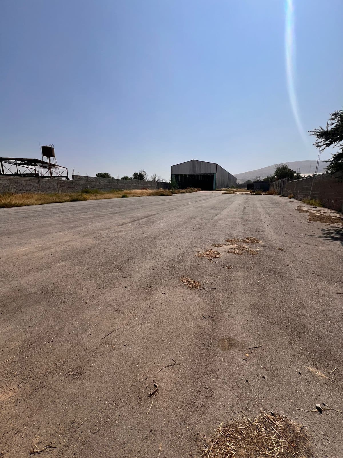 Bodega industrial en venta, cerca a la nueva vía a zona industrial y el peri 4
