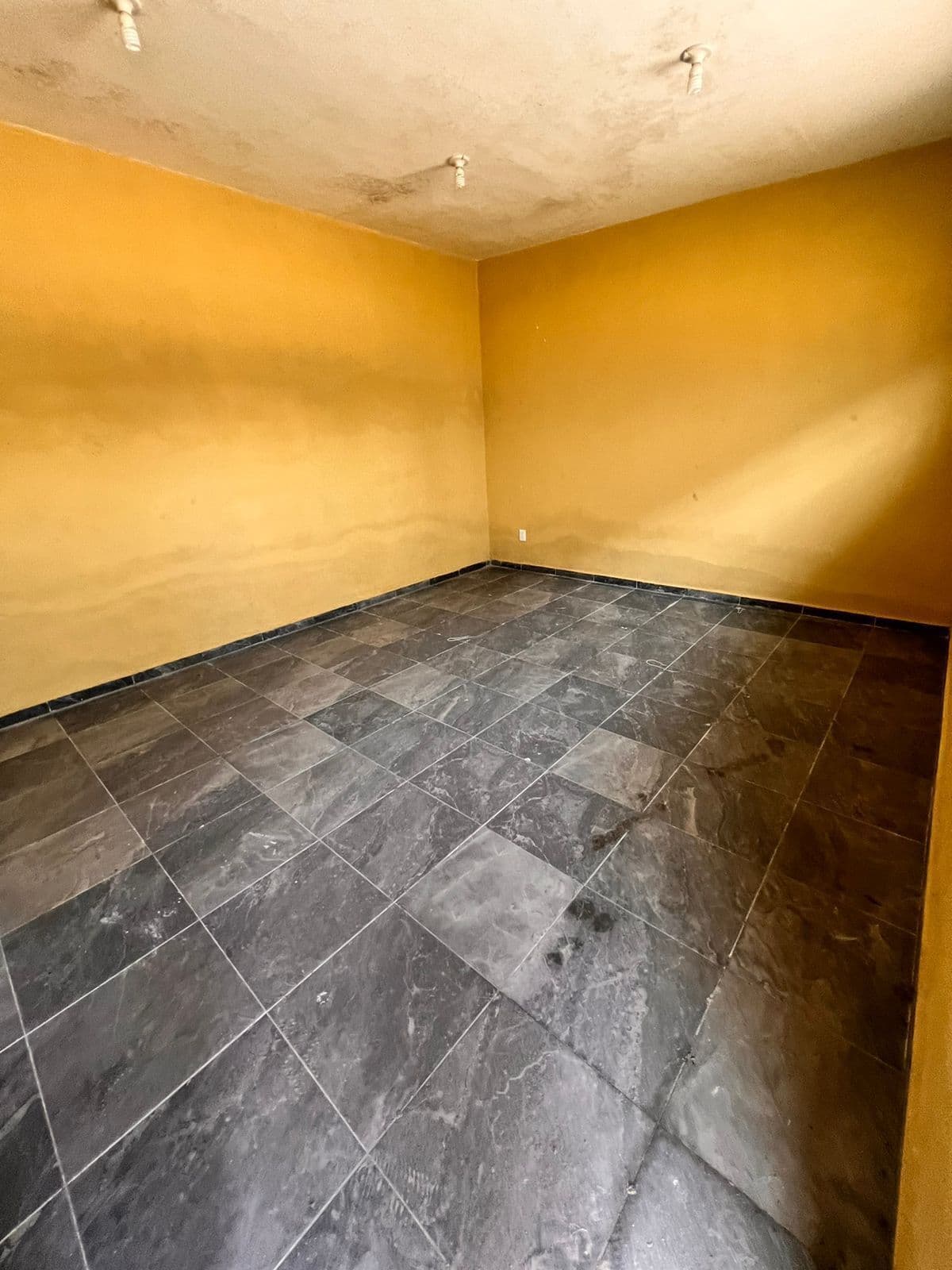 Bodega industrial en venta, cerca a la nueva vía a zona industrial y el peri 9